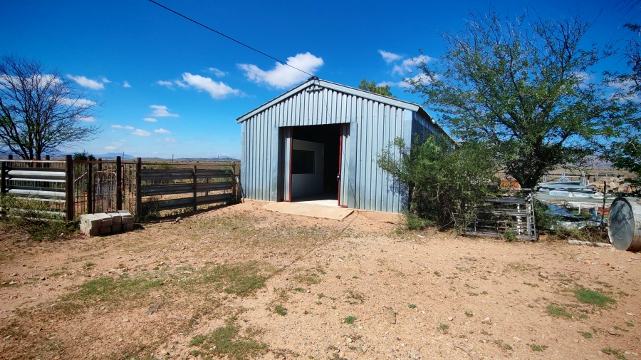 6 Bedroom Property for Sale in Middelburg Eastern Cape